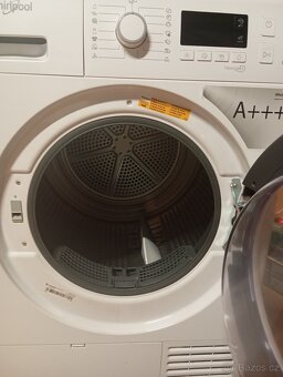 Sušička Whirlpool Freshcare+ - 2