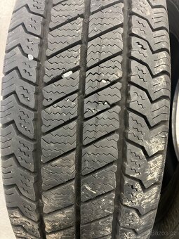 215/65/16 zimní pneu - 2