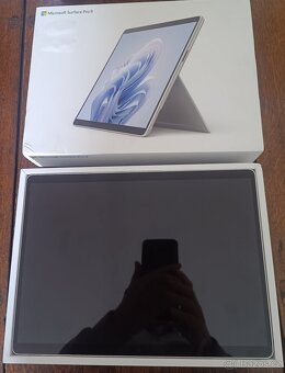 Jako nový Microsoft Surface Pro 9 - 2