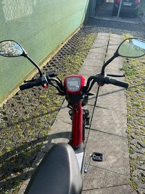 Elektrický moped Racceway - 2