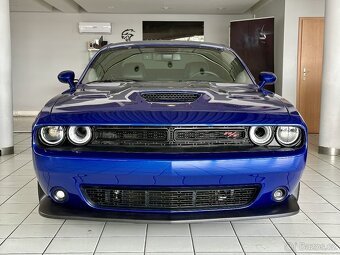 Dodge Challenger Scat Pack - 2