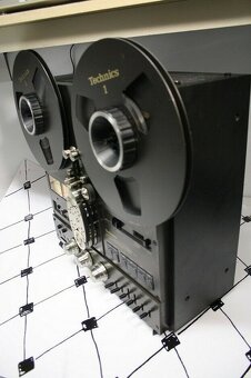 Špičkový 2 a 4stopý magnetofon Technics RS-1500 - 2