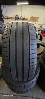 Prodám 2ks pneu 225/45/17 - 2