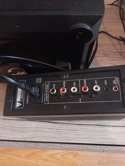 Genius repráky subofr a malí zesilovač - 2