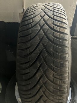Alu sada R15 - 2
