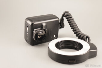 Canon ML-3 Macro Ring Lite pro makro fotografii - 2