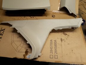 Subaru Legacy pravý kryt palubky 66073AG080 - 2