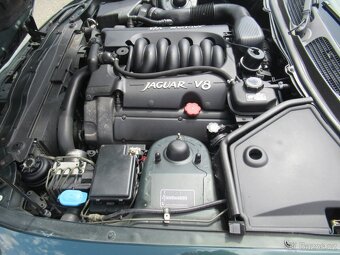 Jaguar XK8 dovoz CH kompletní servisní knížka - 2