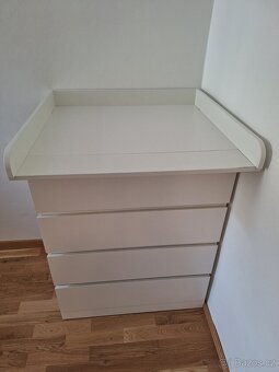 Přebalovací pult MALM - 2
