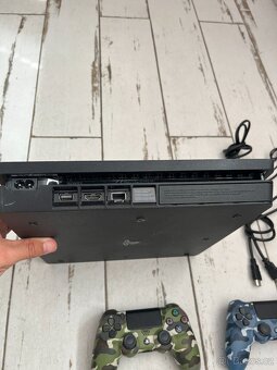 Herní konzole Playstation 4 - 2