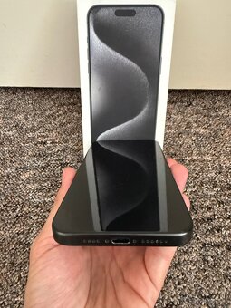Apple iPhone 15 Pro Max 256gb. TOP stav, zaruka do 2/26. - 2