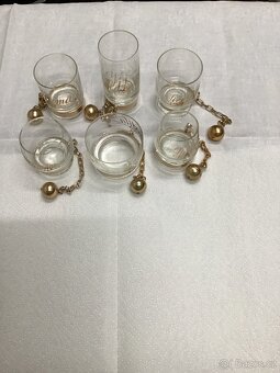 Hrnky,skleničky,příbory. - 2
