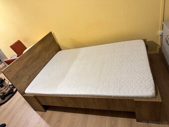 Komplet postel 140x200 včetně roštu a matrace - 2