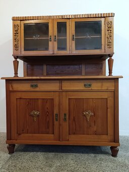 Starožitná kredenc, příborník, nábytek z masívu - 2