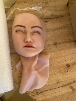 Vysoce realistická silikonová maska Roanyer - 2