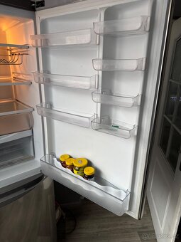 Kombinovaná lednice s mrazákem - 2