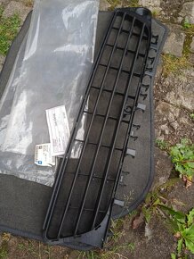 Přední mřížka nárazníku Opel Vectra c před fl - 2