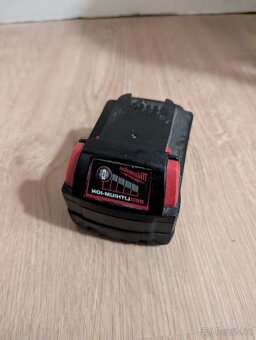 Prodám baterií Milwaukee - 2