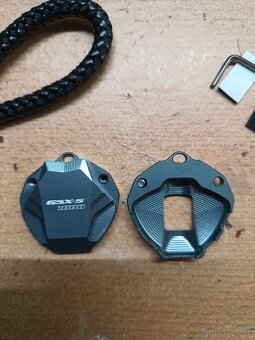 Přívěsek na klíče Suzuki - 2