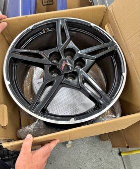 Prodám disky Chevrolet corvette C8 5x120 19ˇˇ 20ˇˇ - 2