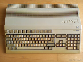 Commodore AMIGA 500 + příslušenství - 2