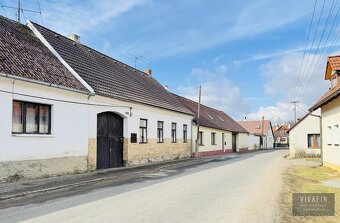 Rodinný dům k rekonstrukci v Kamberku 4+1, zast.plocha 118 m - 2