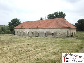 Pozemky a budovy v průmyslové zóně, 3km od K.Hory - 2