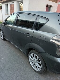Prodám Toyota Corolla Verso - 2