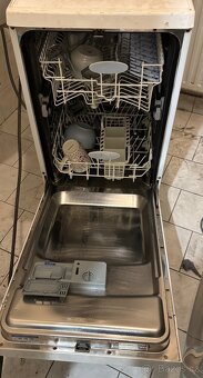 Myčka indesit - 2