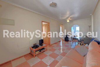 byt 3+1 s balkonem a střešní terasou 99.900EUR ŠPANĚLSKO - 2
