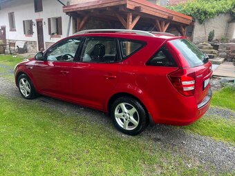 Kia Ceed kombi 1.6 crdi nafta - 2
