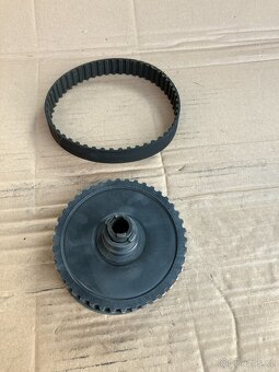 řadící spojka a řemen babeta 210 - 2