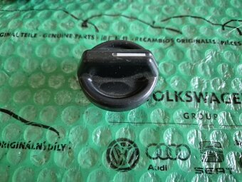 knoflík ovládání naklápění světel Škoda Favorit černý od 019 - 2