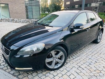 Volvo V40 2.0 D3 5VÁLEC 110KW MANUÁL LED SENZORY BEZ KOROZE - 2