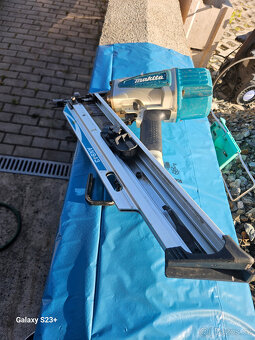 HŘEBÍKOVAČKA MAKITA AN 943 - 2