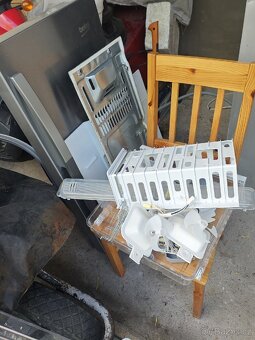 Beko GNE 114613X náhradní dily - 2