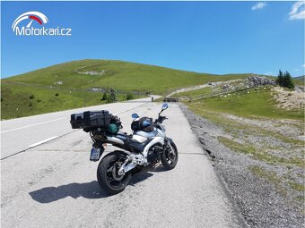 Suzuki GSR 600 - 2