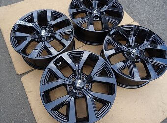 Alu disky černé origo Kia 17", 5x114.3 , ET 40, šířka 6,5J - 2