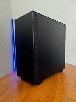 Prodám počítačovou skříň NZXT H500B - 2