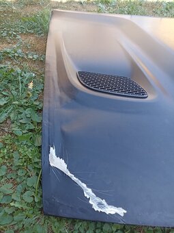 Predám prednú kapotu na Dodge Challenger 2008-2021 - 2