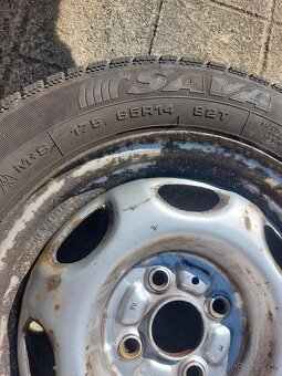 Zimní pneu i s disky. 175/65R14 - 2