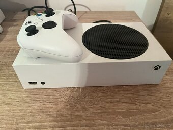 Herní konzole Xbox Series S - 2