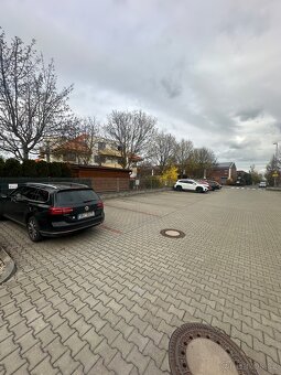 Prodám venkovní parkovací stáni v Jesenici - 2