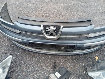 PEUGEOT 807 RV 2012 PŘEDNÍ NÁRAZNÍK A SVĚTLA NA FACELIFT - 2