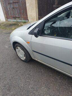 Ford fiesta - 2