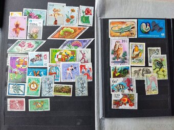 Poštovní známky viz foto dvě alba - 2
