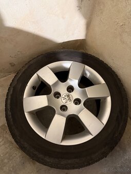 Peugeot alu r16 Nokian WR D3 215/55 - 2