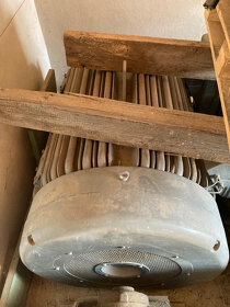 Vysokonapěťový elektromotor 200kW, 1000 rpm,  6000V - 2