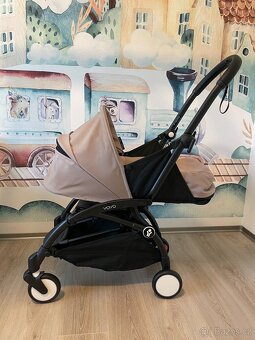 PRONAJEM kocarek do letadla pro miminko Stokke yoyo - 2