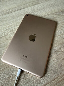 Prodam Apple Ipad Mini 4 - 2
